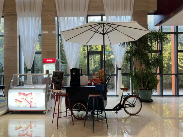 住进首都机场圈 ,解锁商旅休闲新体验 | 一站式吃住玩儿| 北京临空假日酒店全攻略 ,速来 !