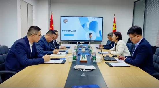 中外友好国际交流中心柯志华主席一行莅临行旅科技调研指导