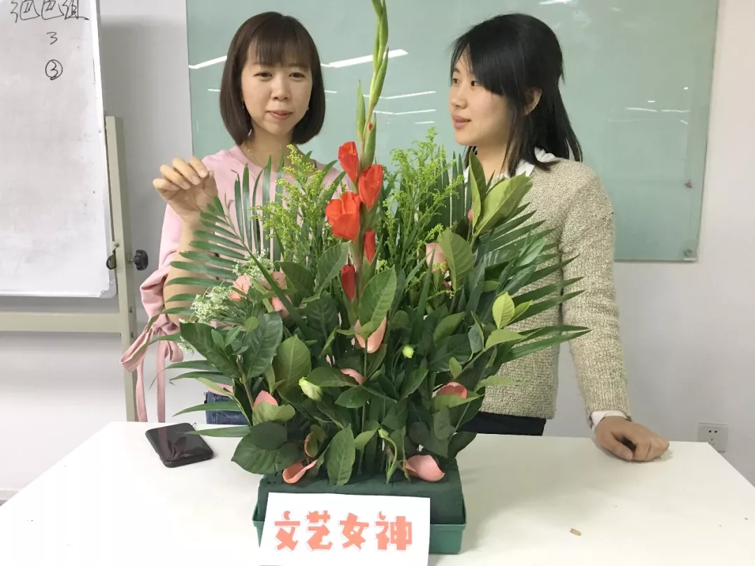 生活,不止一面 丨 行旅小仙女们的女神节